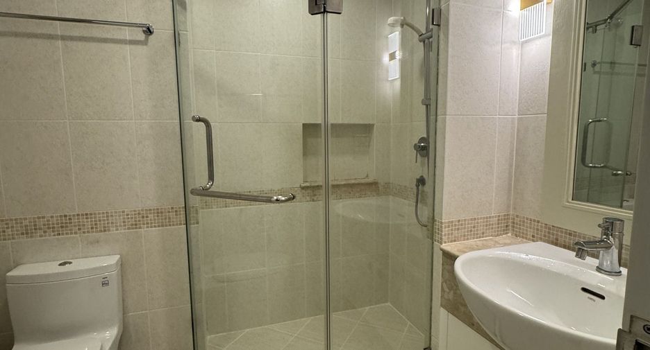 For rent 1 bed condo in Sathon, Bangkok