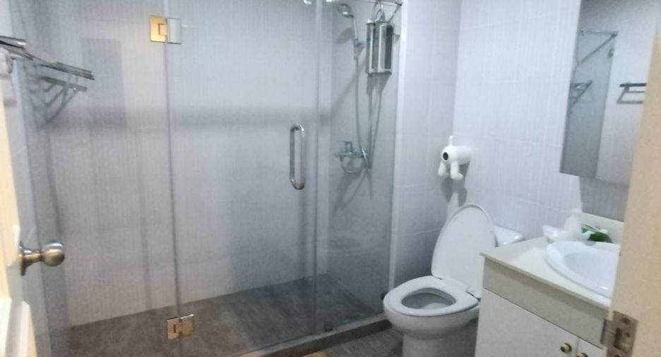 Condo en alquiler de 1 habitaciones en Khlong Toei, Bangkok