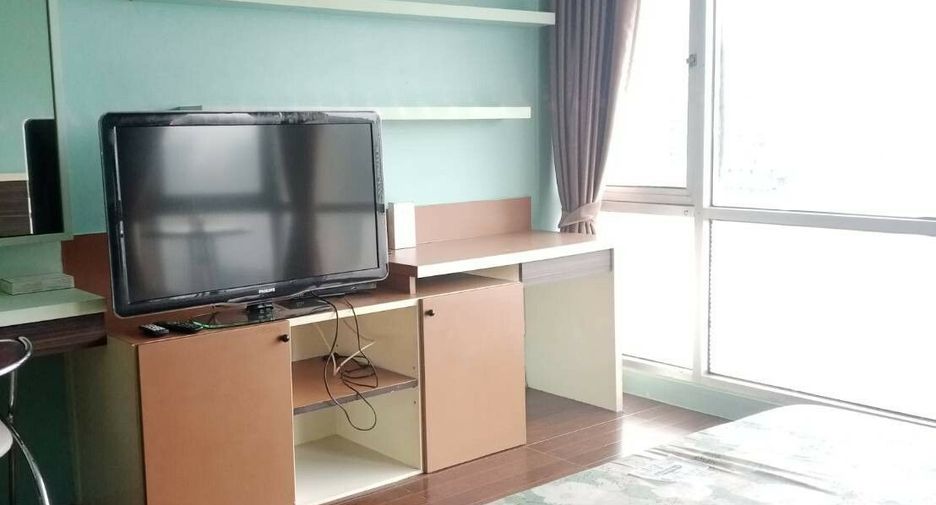 For rent 1 bed condo in Watthana, Bangkok
