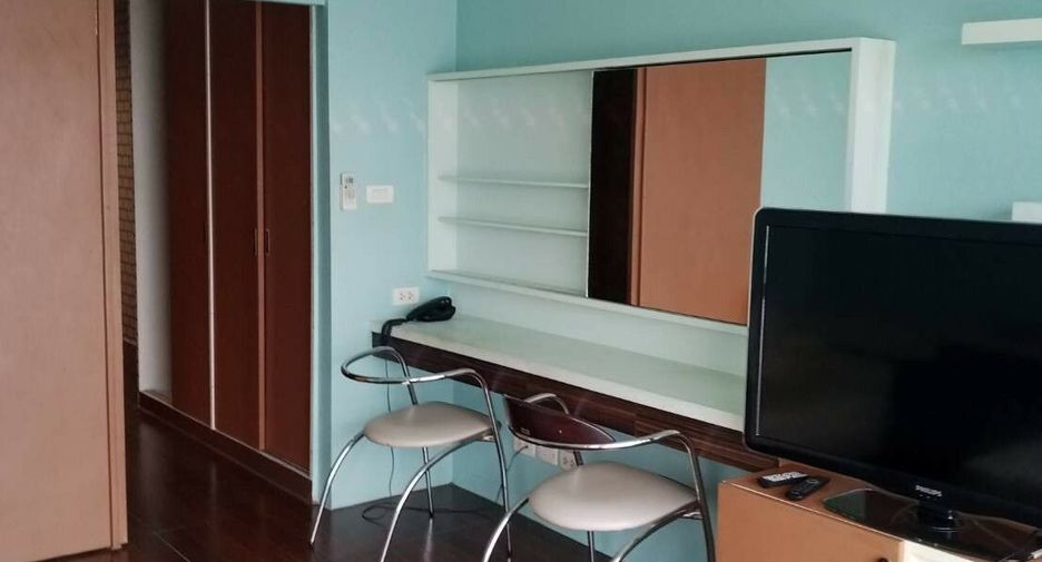 For rent 1 bed condo in Watthana, Bangkok