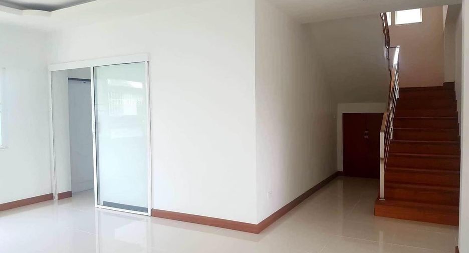 Haus zum Kauf mit 3 Zimmer in Mueang Chiang Mai, Chiang Mai