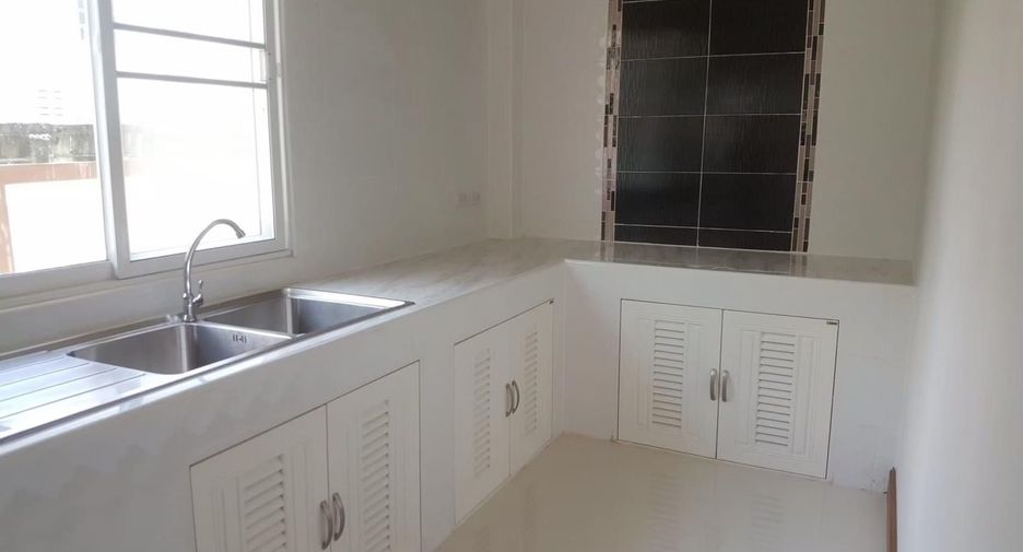 Haus zum Kauf mit 3 Zimmer in Mueang Chiang Mai, Chiang Mai