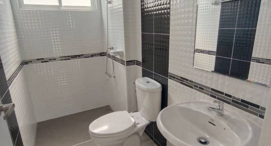 Haus zum Kauf mit 4 Zimmer in San Kamphaeng, Chiang Mai