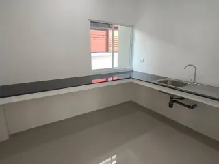 Продажа 4 спальни дом в Сан Кампаенг, Чианг Маи