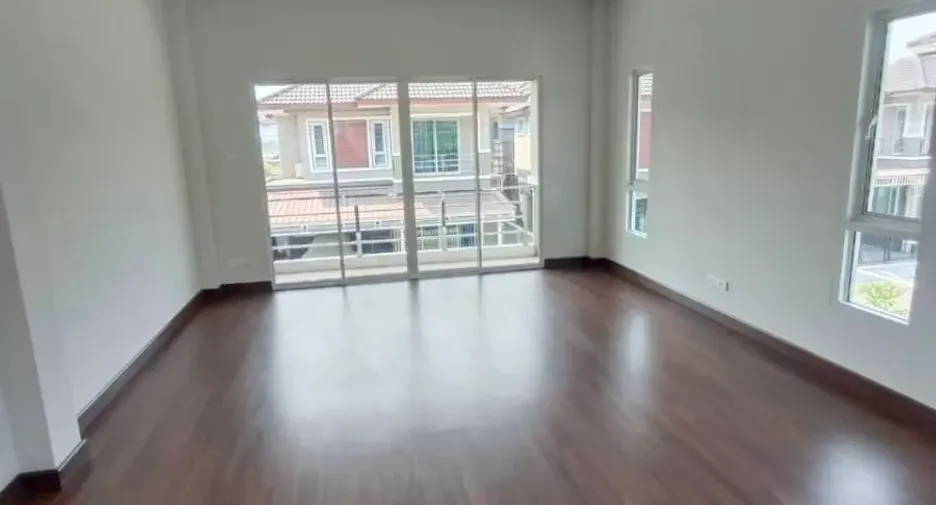 À vendre 4 chambres maison à San Kamphaeng, Chiang Mai