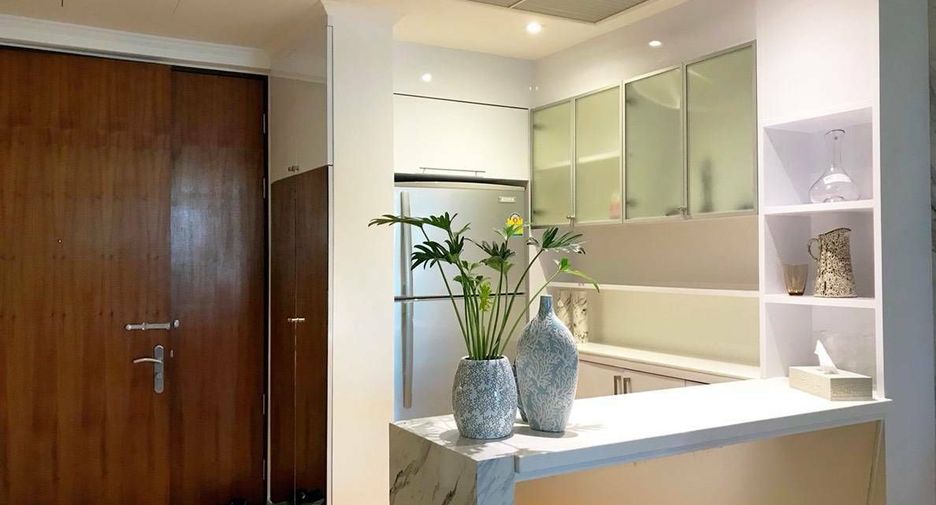 For rent 2 ベッドルーム condo in Khlong Toei, Bangkok
