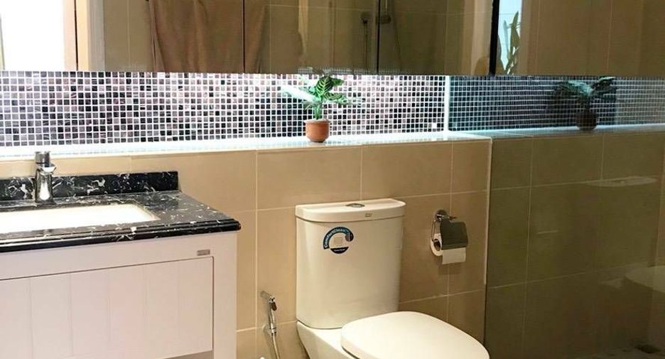 For rent 2 ベッドルーム condo in Khlong Toei, Bangkok