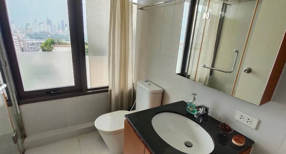 Condo en alquiler de 2 habitaciones en Sathon, Bangkok