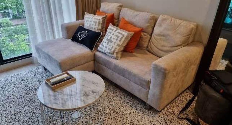 For rent 1 bed condo in Phra Khanong, Bangkok