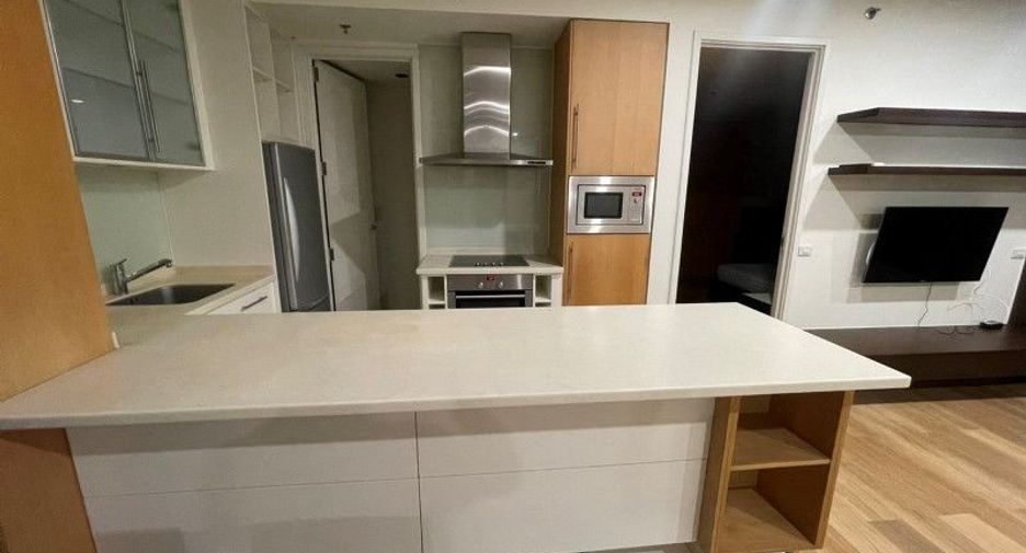 For rent 2 bedrooms condo in Sathon, Bangkok