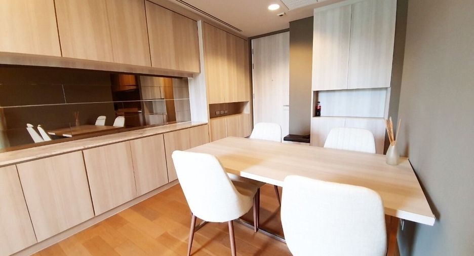 Condo en alquiler de 2 habitaciones en Khlong Toei, Bangkok