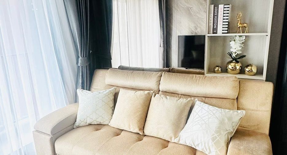 For rent 1 bed condo in Huai Khwang, Bangkok