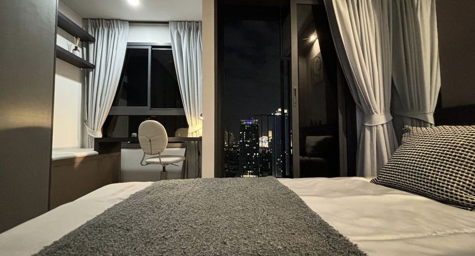 For rent studio condo in Bang Rak, Bangkok
