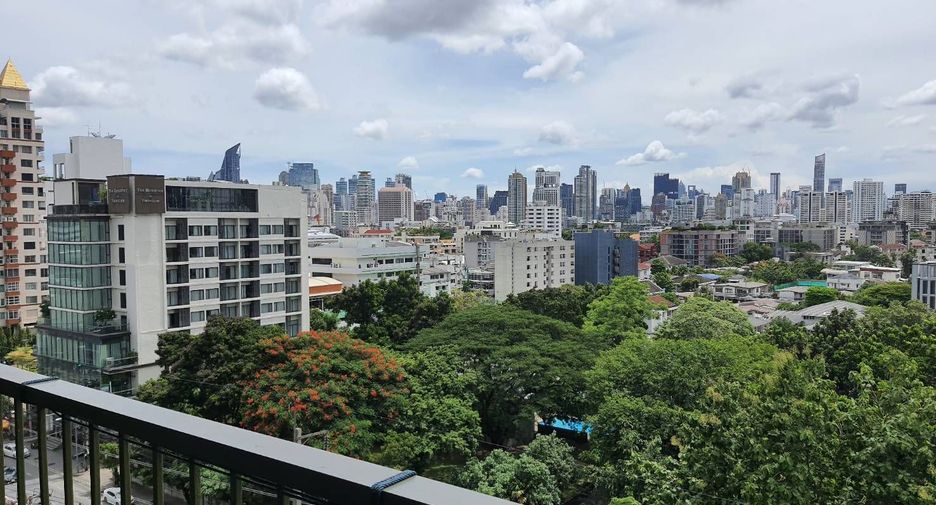 For sale and for rent studio condo in Watthana, Bangkok