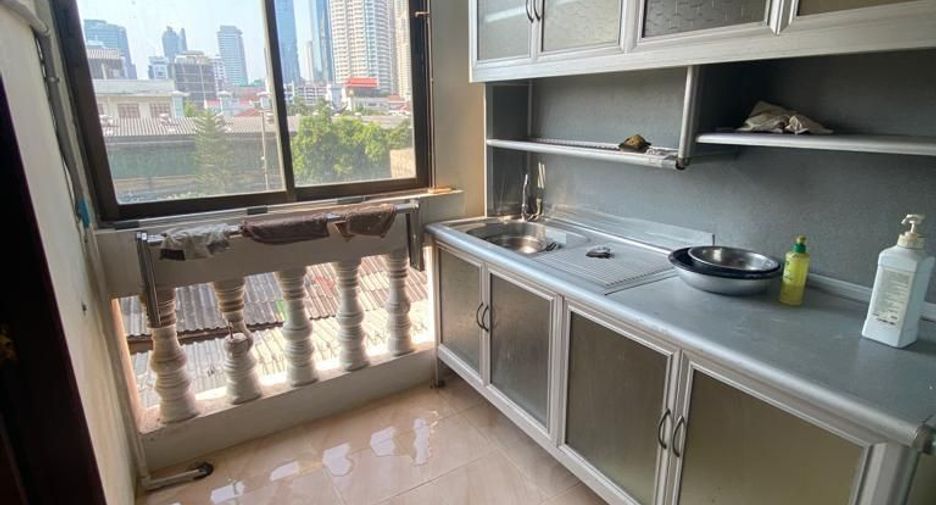For rent 2 bedrooms condo in Sathon, Bangkok