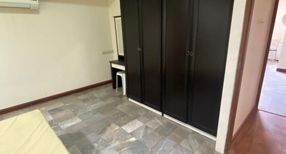 For rent 2 bedrooms condo in Sathon, Bangkok