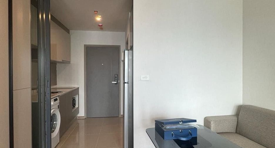 Condo en alquiler de estudio en Huai Khwang, Bangkok