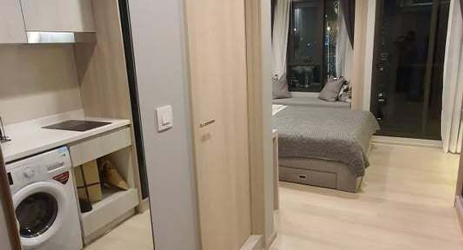 For rent studio condo in Pathum Wan, Bangkok
