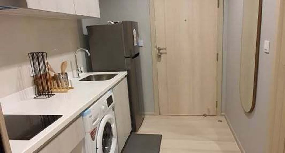 For rent studio condo in Pathum Wan, Bangkok