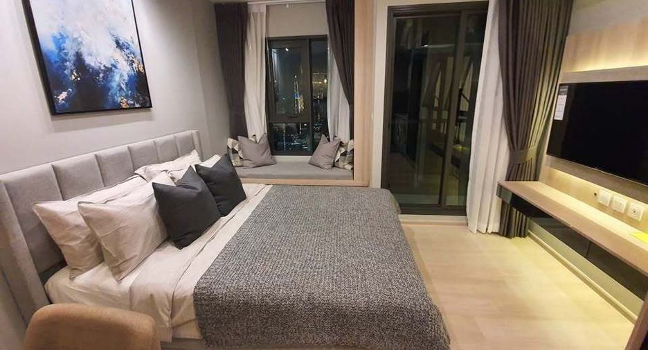 For rent studio condo in Pathum Wan, Bangkok