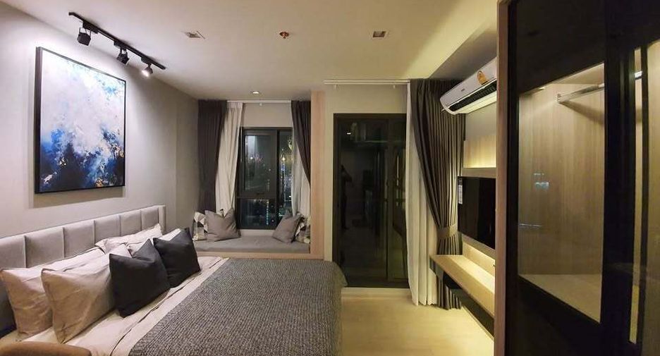 For rent studio condo in Pathum Wan, Bangkok