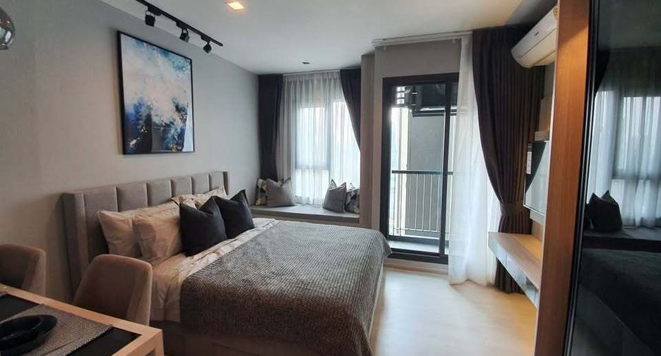 For rent studio condo in Pathum Wan, Bangkok