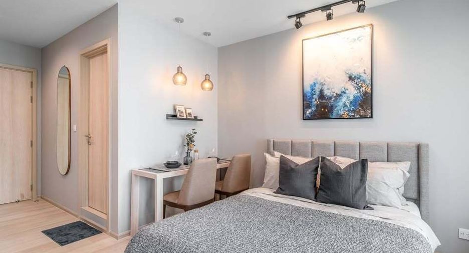 For rent studio condo in Pathum Wan, Bangkok