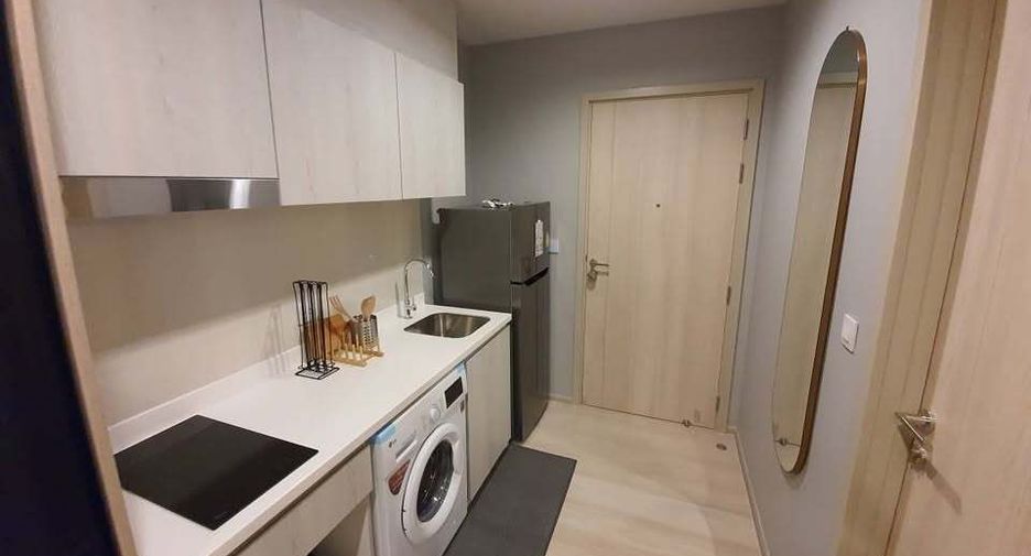 For rent studio condo in Pathum Wan, Bangkok