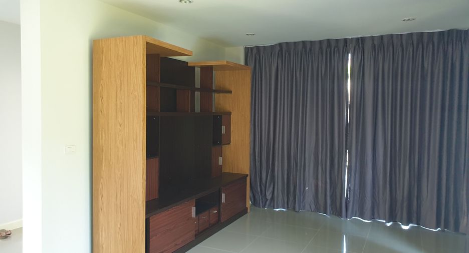 出售 4 卧室 独立屋 在 San Kamphaeng, Chiang Mai