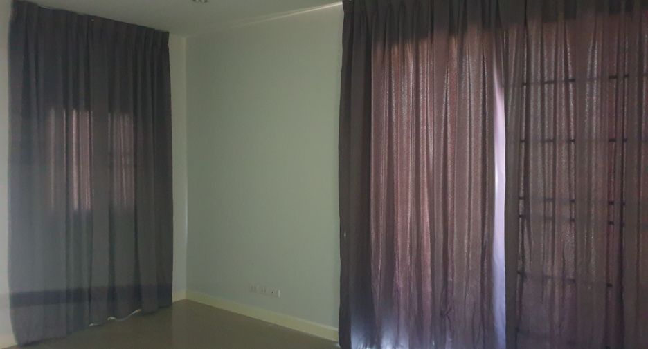 出售 4 卧室 独立屋 在 San Kamphaeng, Chiang Mai
