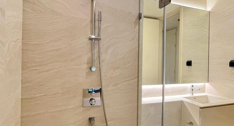 À vendre 1 chambre condo à Khlong Toei, Bangkok