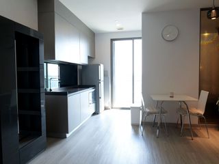 Condo en alquiler de 1 habitaciones en Khlong Toei, Bangkok