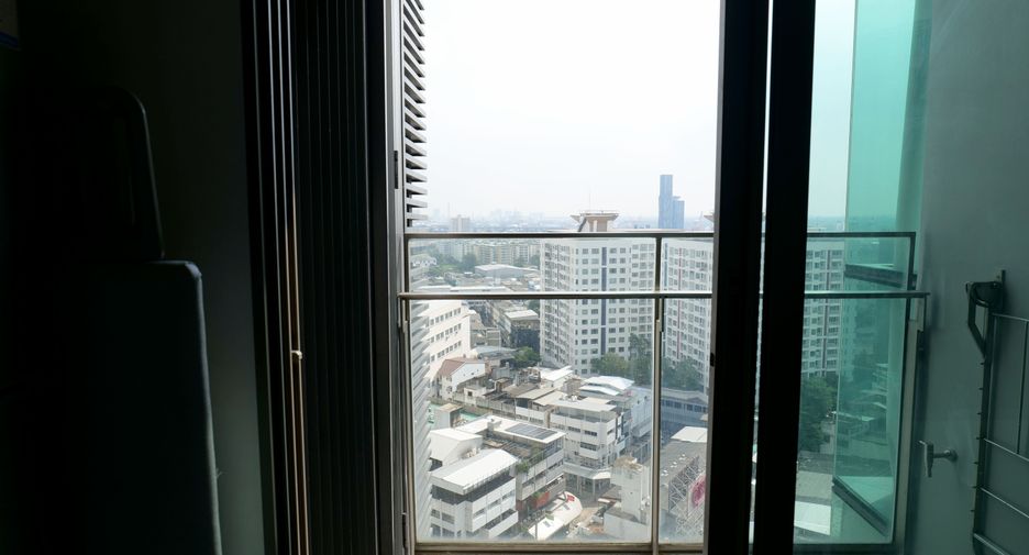 For rent 1 bed condo in Khlong Toei, Bangkok