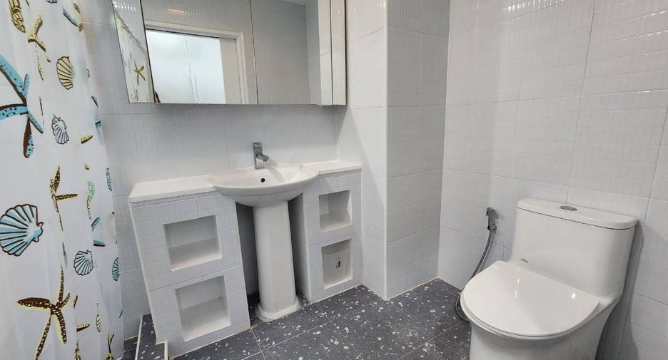 For sale and for rent 2 bedrooms condo in Huai Khwang, Bangkok