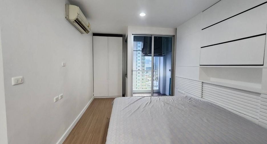 For sale and for rent 2 bedrooms condo in Huai Khwang, Bangkok