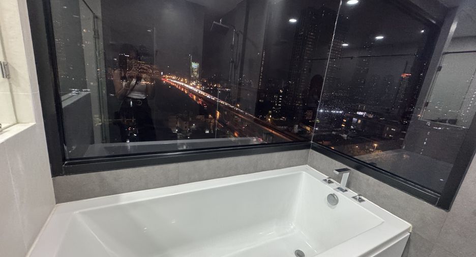 Wohnung zur Miete mit 2 Zimmer in Khlong San, Bangkok