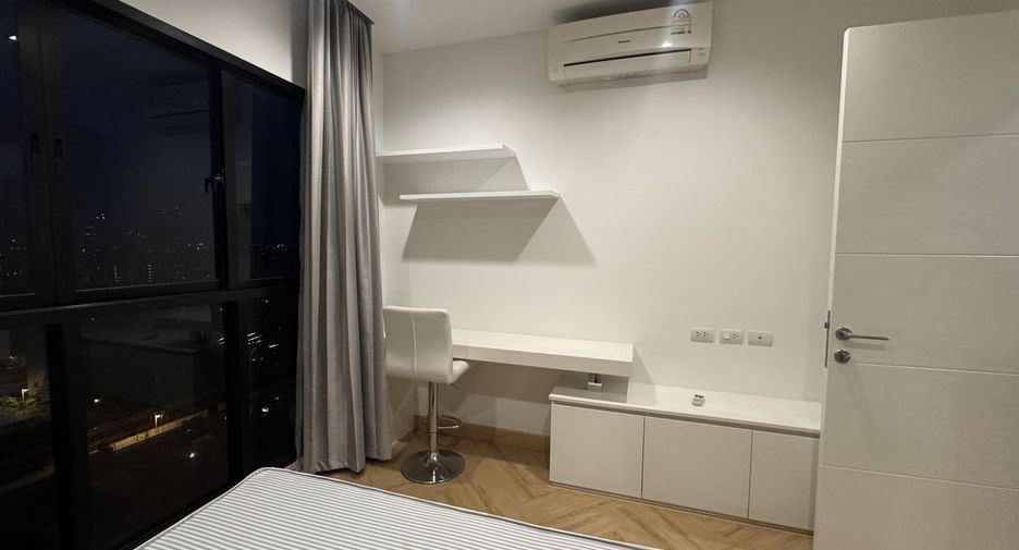 Wohnung zur Miete mit 2 Zimmer in Khlong San, Bangkok