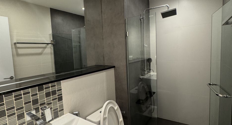 Wohnung zur Miete mit 2 Zimmer in Khlong San, Bangkok