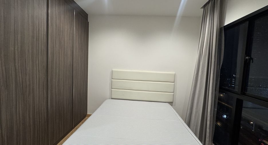 Wohnung zur Miete mit 2 Zimmer in Khlong San, Bangkok