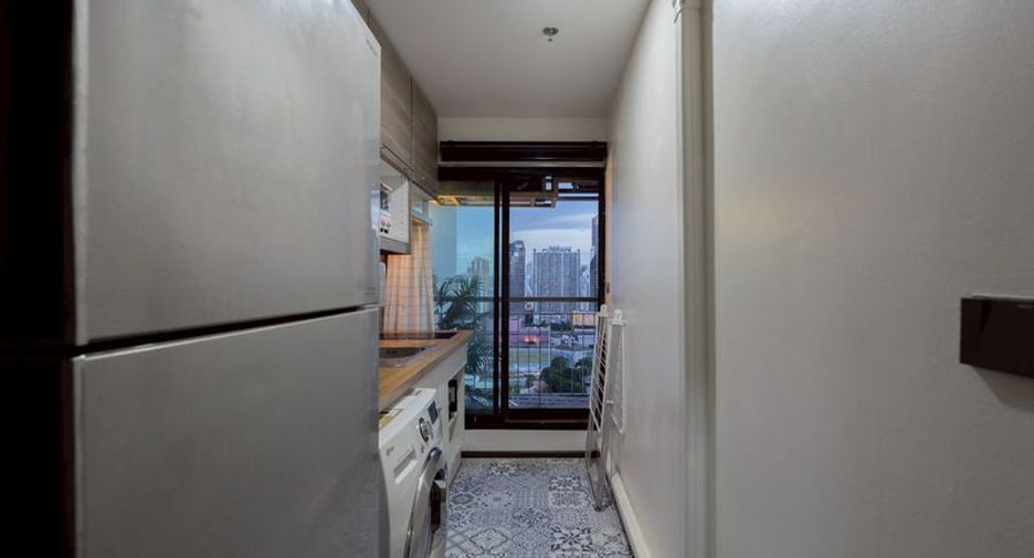 For rent studio condo in Huai Khwang, Bangkok