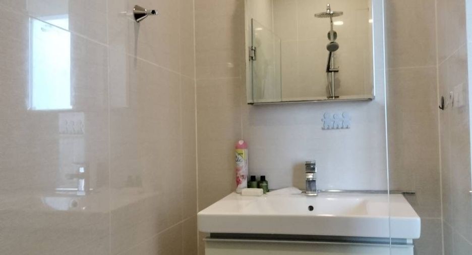 Condo en alquiler de 1 habitaciones en Khlong Toei, Bangkok