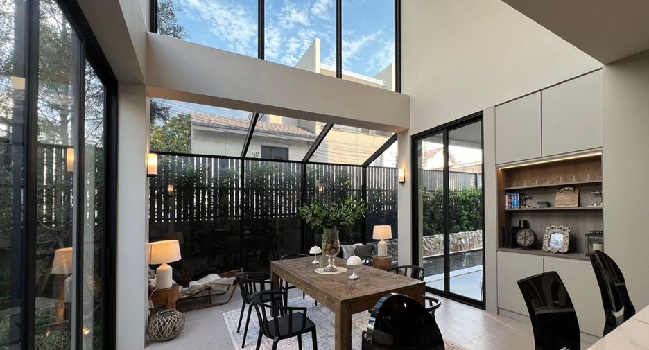 Haus zum Kauf mit 4 Zimmer in Watthana, Bangkok