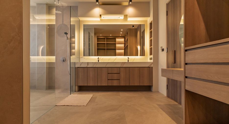 Haus zum Kauf mit 4 Zimmer in Watthana, Bangkok