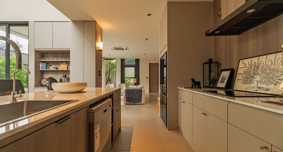 Haus zum Kauf mit 4 Zimmer in Watthana, Bangkok
