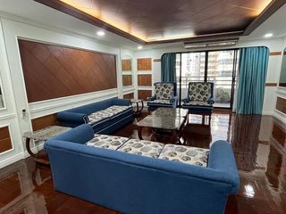 For sale 3 bedrooms condo in Khlong Toei, Bangkok