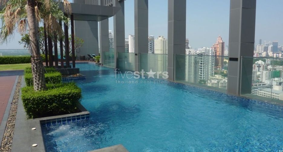 Condo en alquiler de 2 habitaciones en Khlong Toei, Bangkok