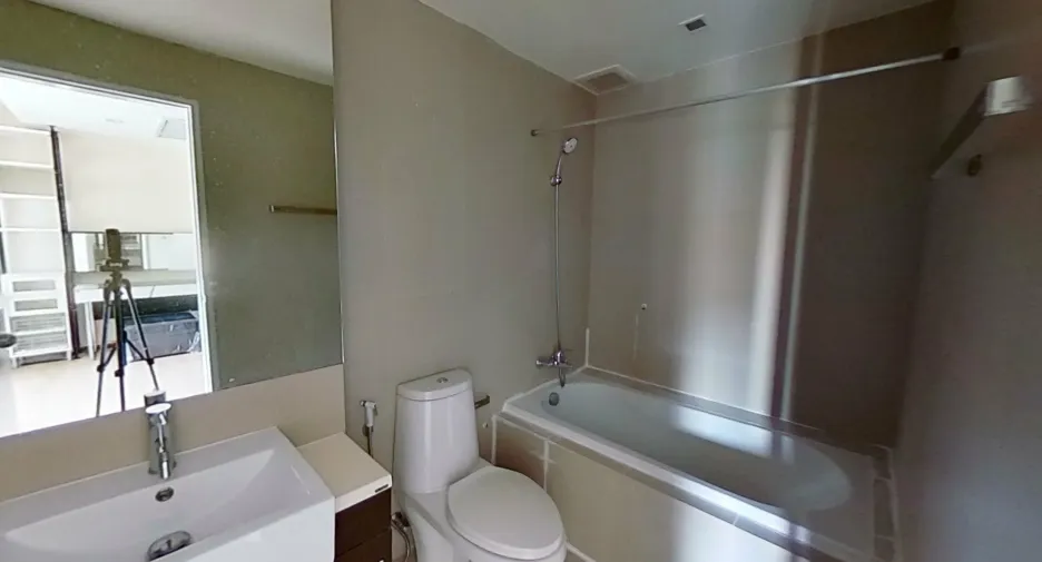 Wohnung zur Miete mit 2 Zimmer in Khlong Toei, Bangkok