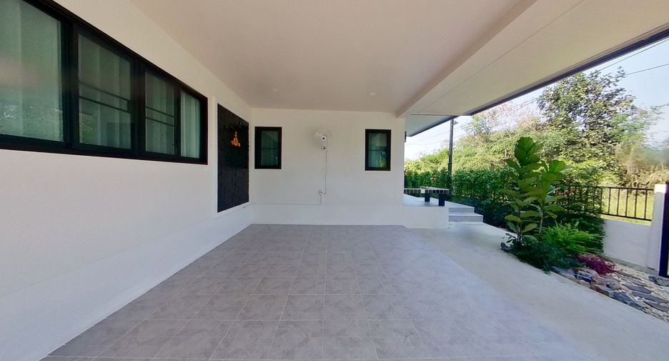For sale 3 bedrooms house in San Kamphaeng, Chiang Mai