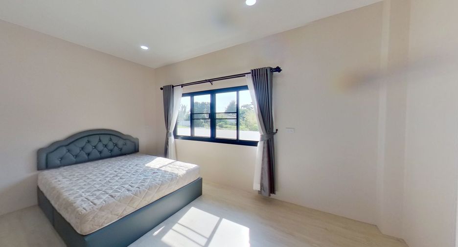 For sale 3 bedrooms house in San Kamphaeng, Chiang Mai