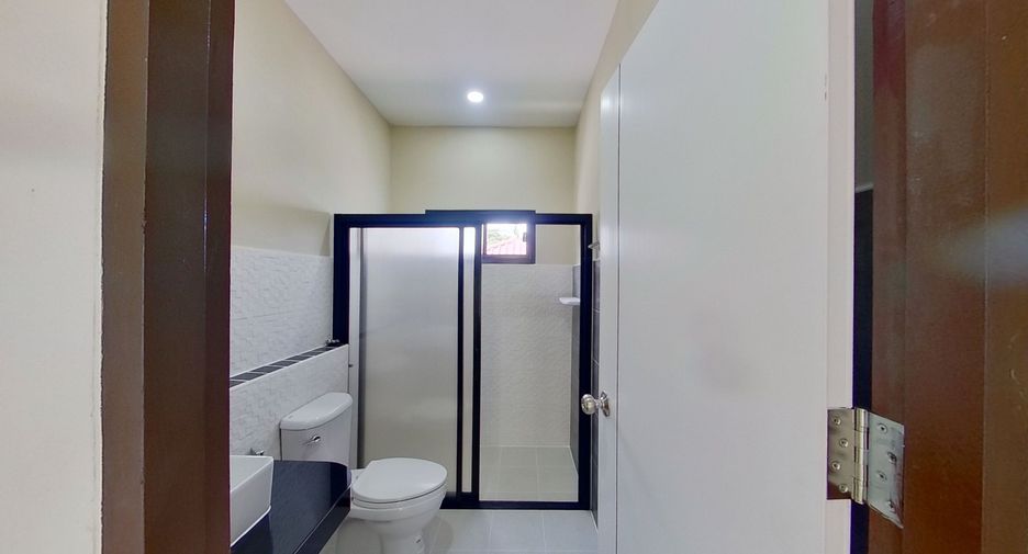 For sale 3 bedrooms house in San Kamphaeng, Chiang Mai